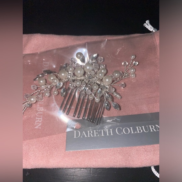 Dareth Colburn Emmy Floral Comb - Picture 1 of 5